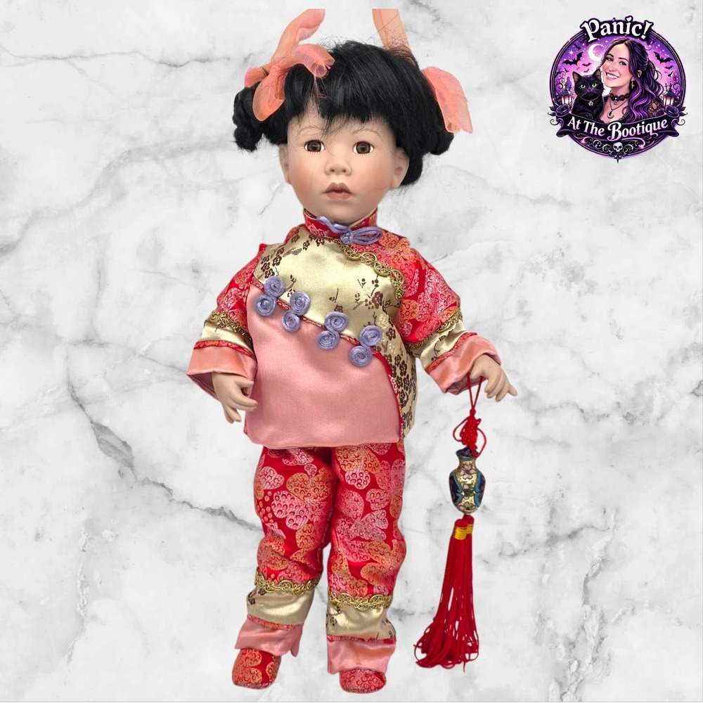 Vtg Porcelain Collector Doll Chinese Traditional Cultural Red‎ Gold Brocade 12"